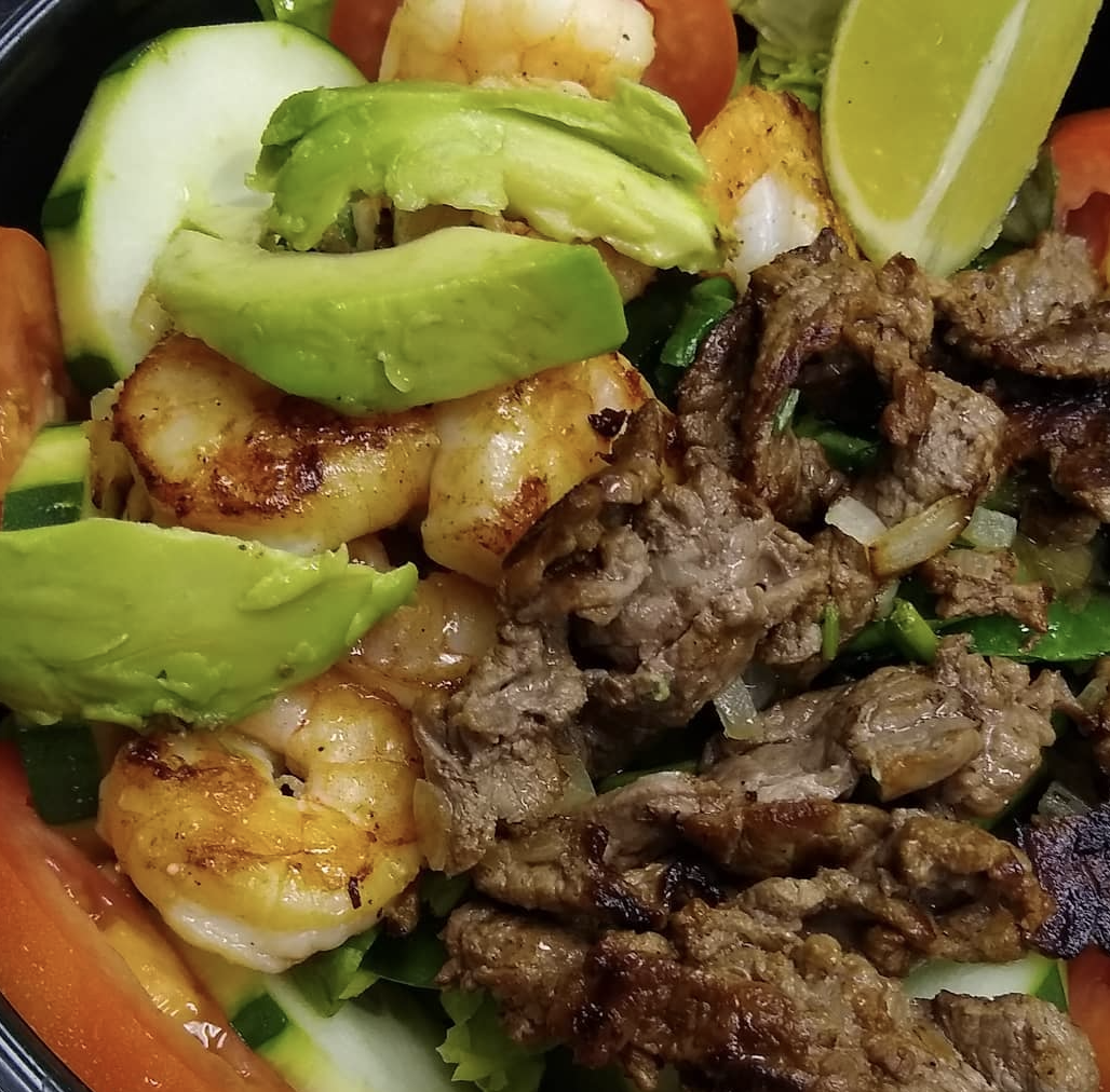 Tacopolis Mar y tierra salad.png